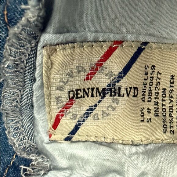 Denim Blvd Los Angeles Blue High Rise Jeans with Removable Belt Size 11 - Picture 5 of 7